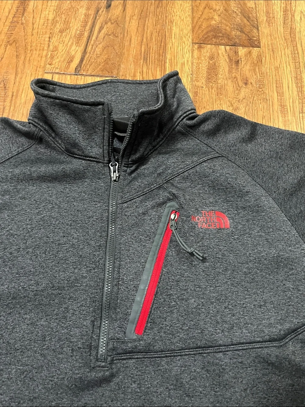 The North Face Men's Charcoal Pullover Red Zip Pocket large shirt jacket #914
